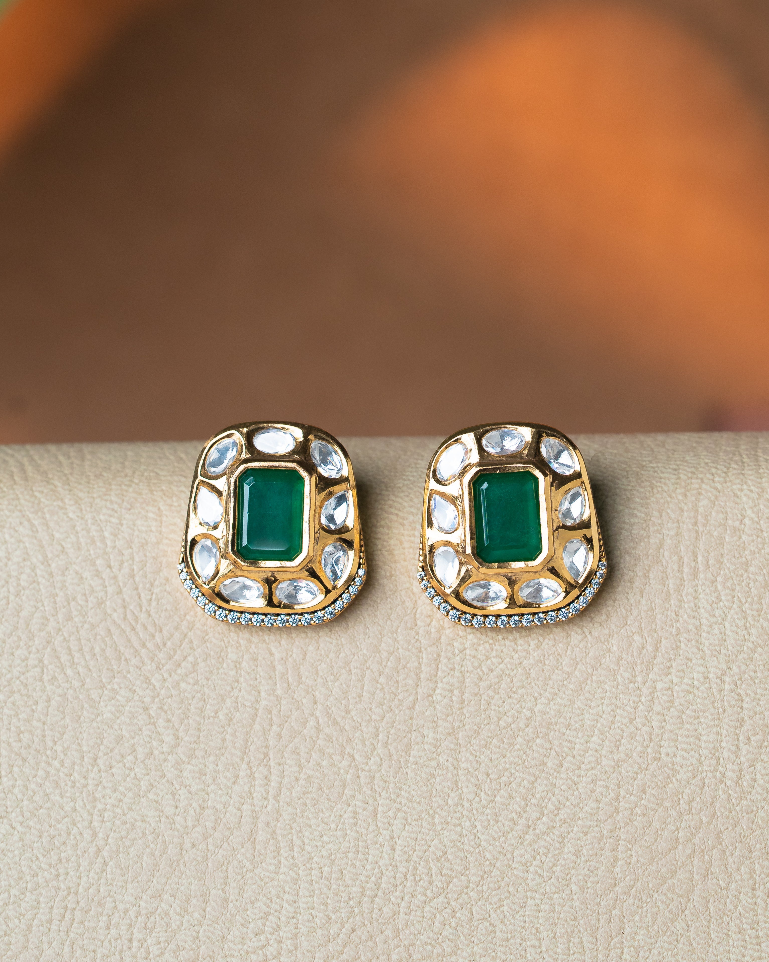 Kundan Emerald Glow Necklace Set