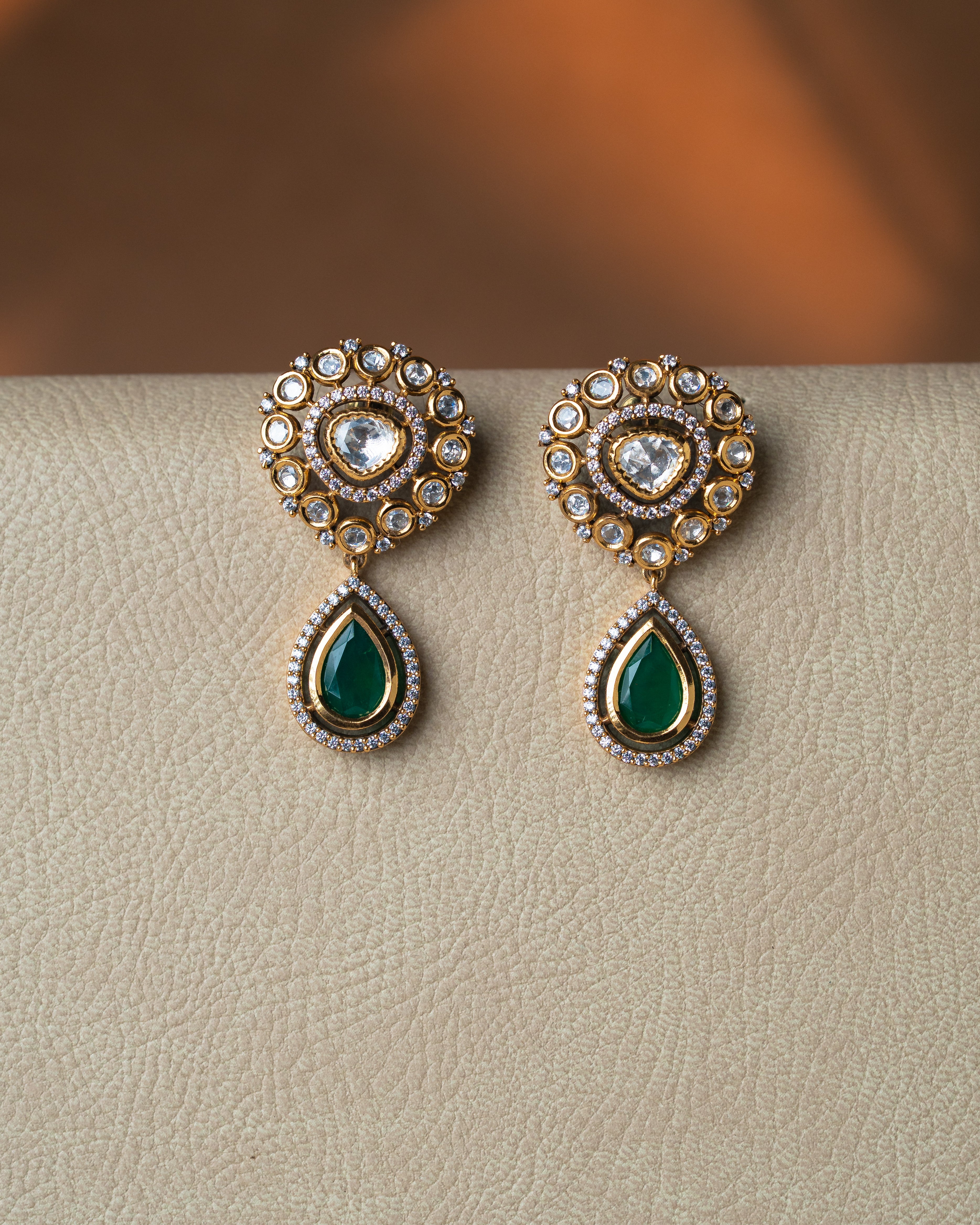 Kundan Emerald Drop Necklace Set